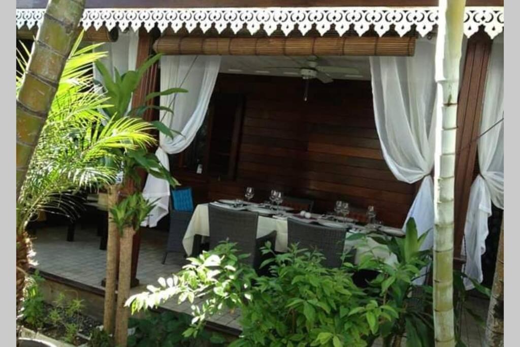 سانت بيير Villa A 1Mn A Pied De La Plage , Piscine Privee المظهر الخارجي الصورة